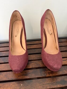 BCBGeneration Women's Wine Textured Platform Pumps